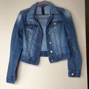 Cropped denim jacket